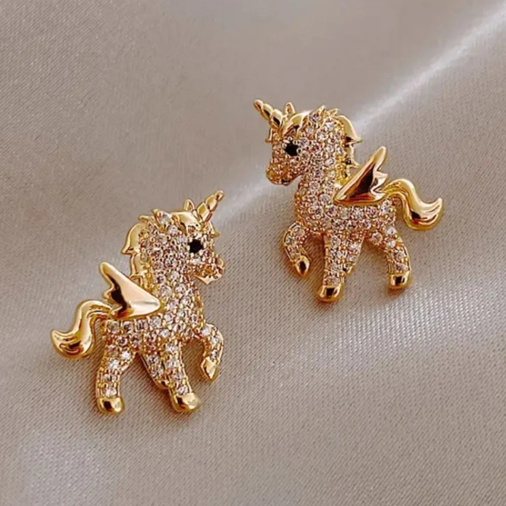 Exquisitely Adorable S925 Silver Unicorn Studs with Expressive Eyes Earrings